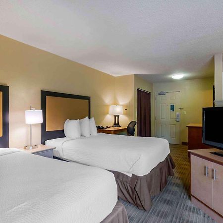 Extended Stay America Select Suites Tampa Airport Memorial Hwy Dış mekan fotoğraf