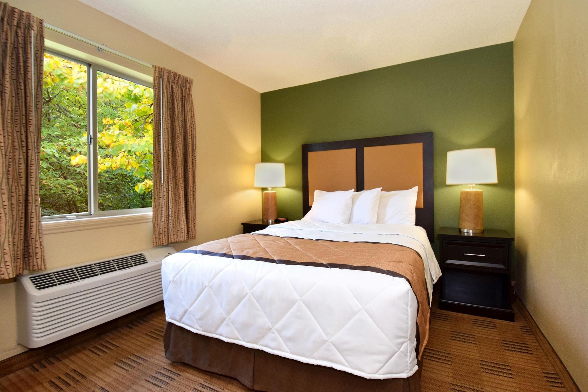 Extended Stay America Select Suites Tampa Airport Memorial Hwy Dış mekan fotoğraf
