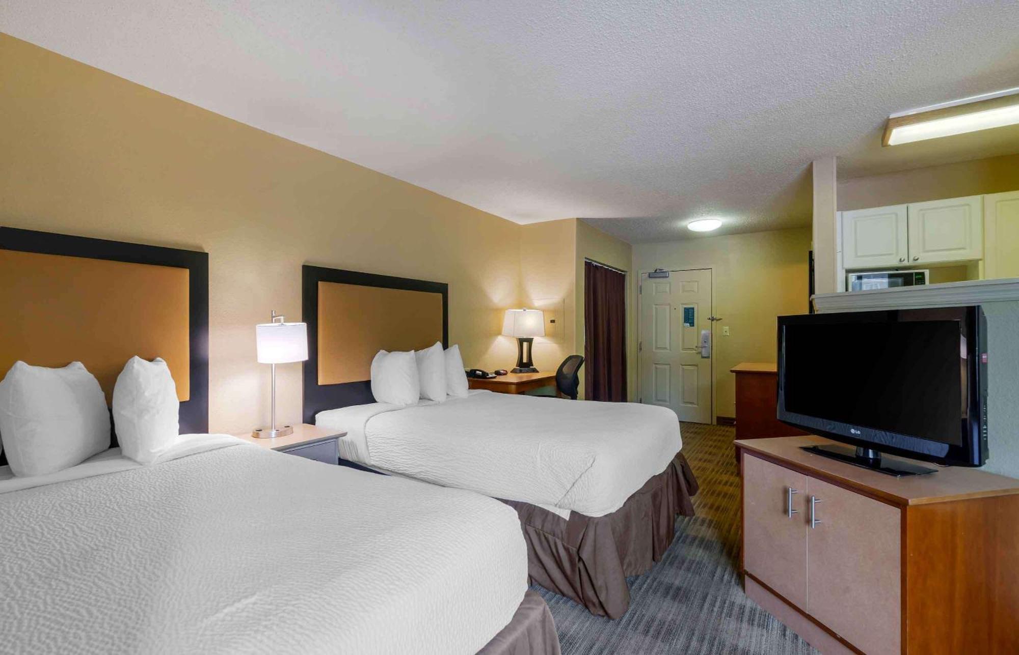 Extended Stay America Select Suites Tampa Airport Memorial Hwy Dış mekan fotoğraf