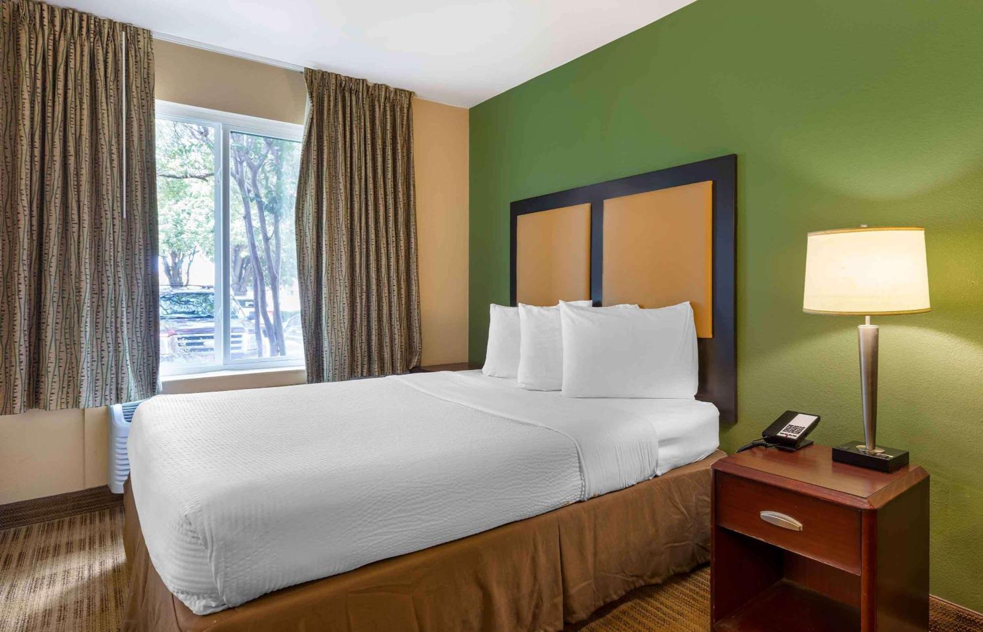 Extended Stay America Select Suites Tampa Airport Memorial Hwy Dış mekan fotoğraf
