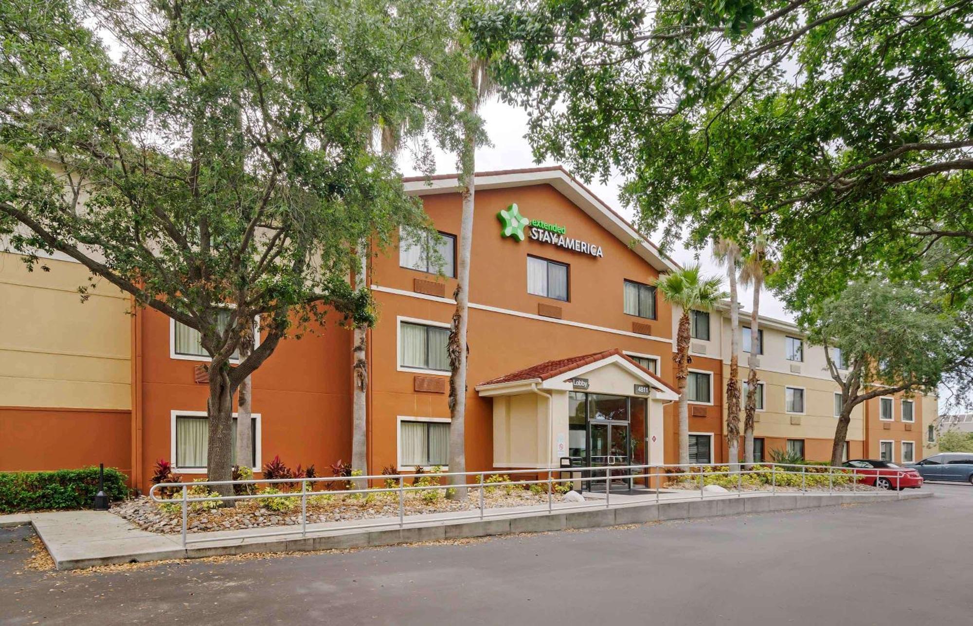 Extended Stay America Select Suites Tampa Airport Memorial Hwy Dış mekan fotoğraf