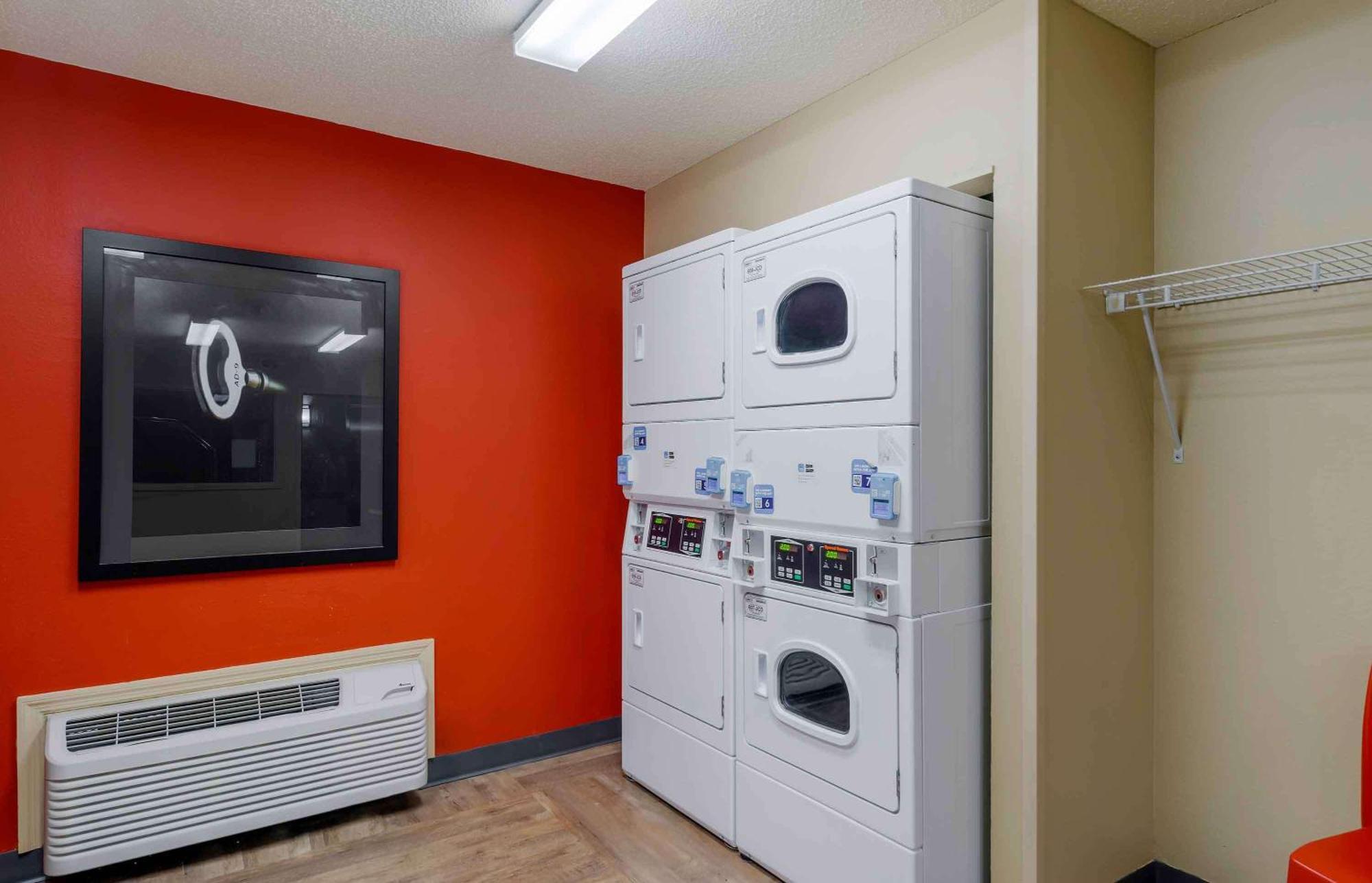 Extended Stay America Select Suites Tampa Airport Memorial Hwy Dış mekan fotoğraf