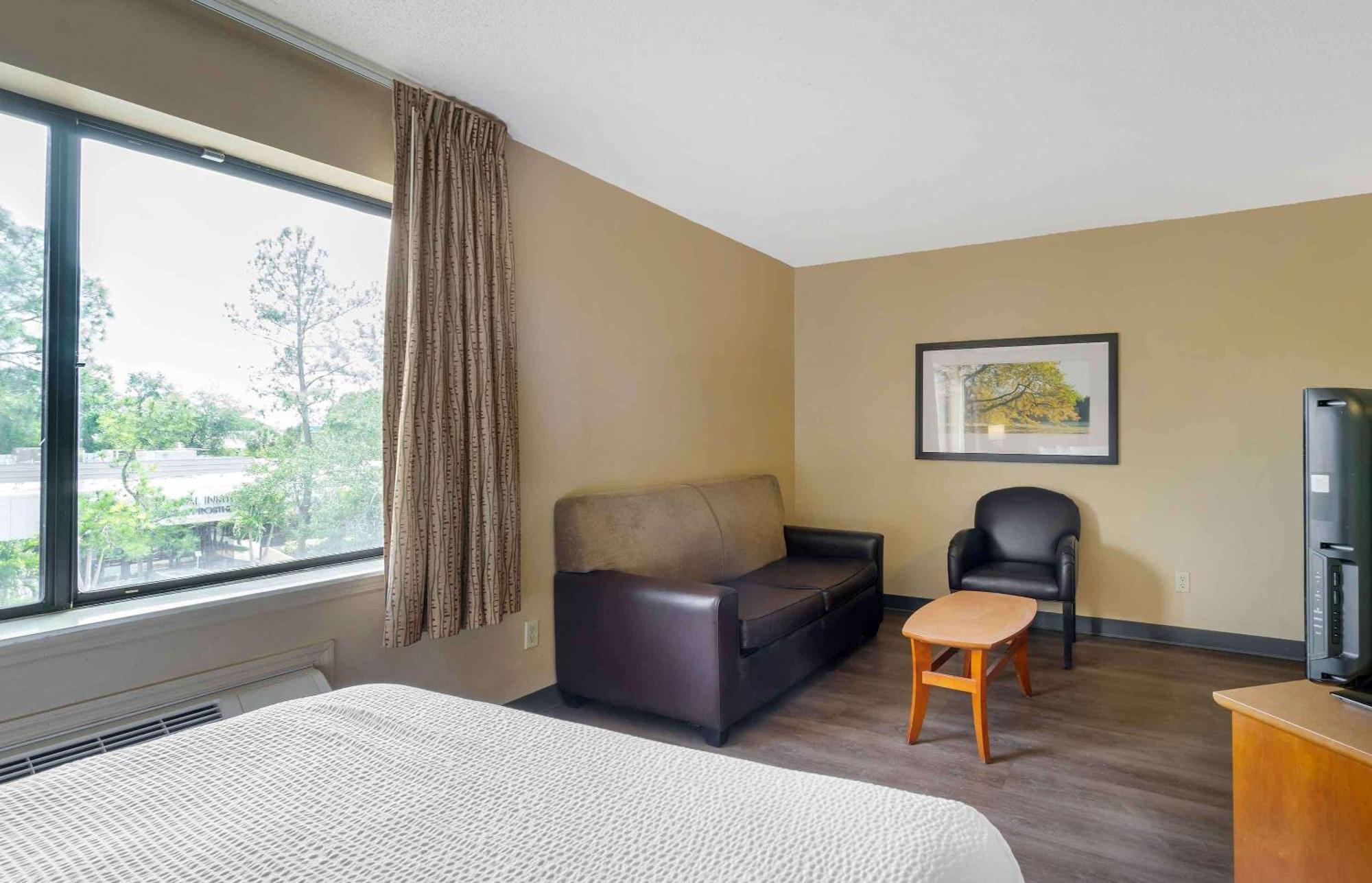 Extended Stay America Select Suites Tampa Airport Memorial Hwy Dış mekan fotoğraf