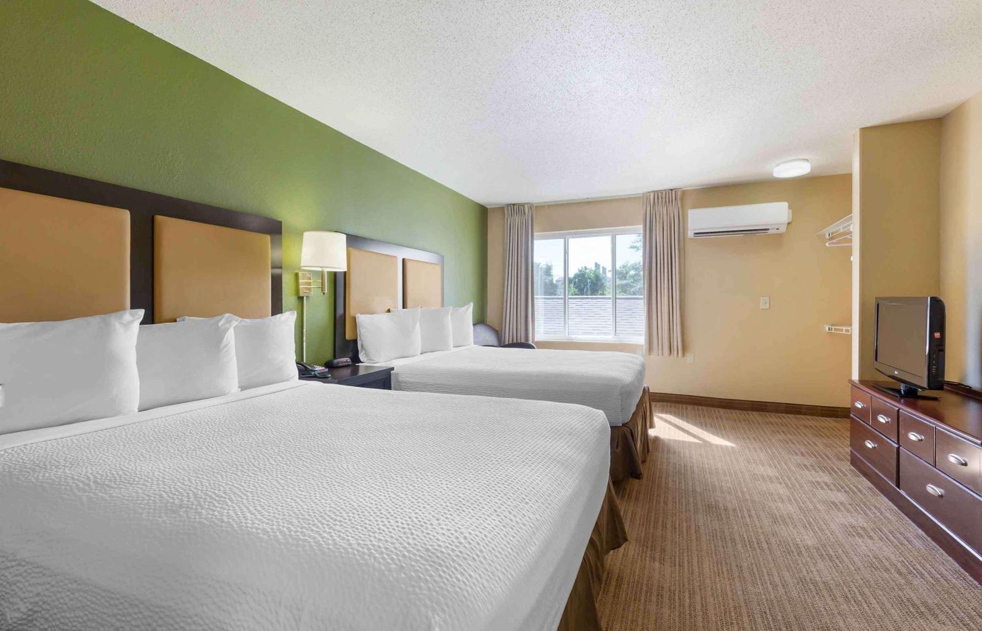 Extended Stay America Select Suites Tampa Airport Memorial Hwy Dış mekan fotoğraf